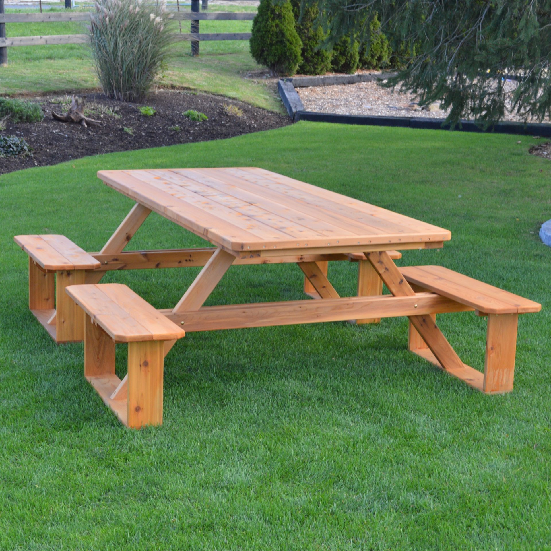 A&L Furniture Cedar 8′ Walk-In Picnic Table